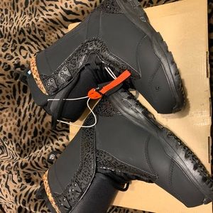 Burton Women’s Snowboard boots